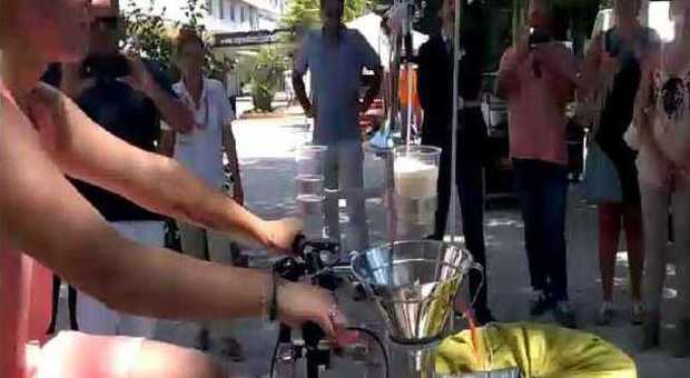 Festival e sagre: ecco BeerETTA, la bicicletta che mantiene fredda la birra | Video