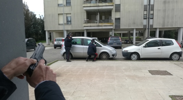 Il blitz dei carabinieri per l'arresto dei rapinatori a Montalto
