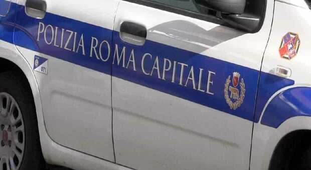 Roma, Municipio VII nella bufera: arrestati geometri e un vigile. Licenze e condoni in cambio di soldi, cene e prosciutti