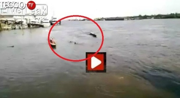 Due ragazzi annegano nel fiume, due barche si rifiutano di prestare soccorso