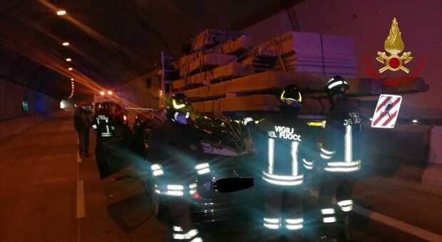 Umbria incidente mortale sulla Nuova Ss77 tra Foligno e Colfiorito in direzione Macerata