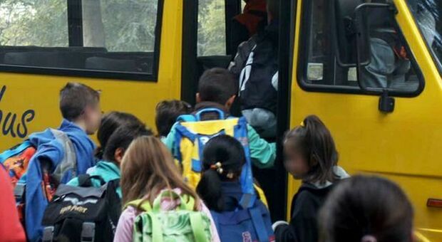 Nuove corse per gli studenti a Macerata, controllori a bordo dei bus