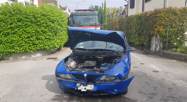 La Lancia Y coinvolta nell'incidente a Pordenone