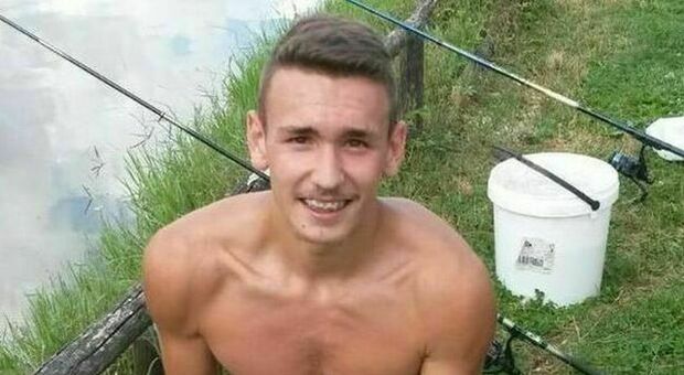 Emanuele Morganti, 20enne ucciso in una rissa. Resta la pena a 14 anni, i tre imputati tornano in carcere