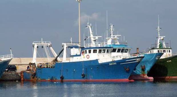 Mazara del Vallo, peschereccio italiano sequestrato da tunisini