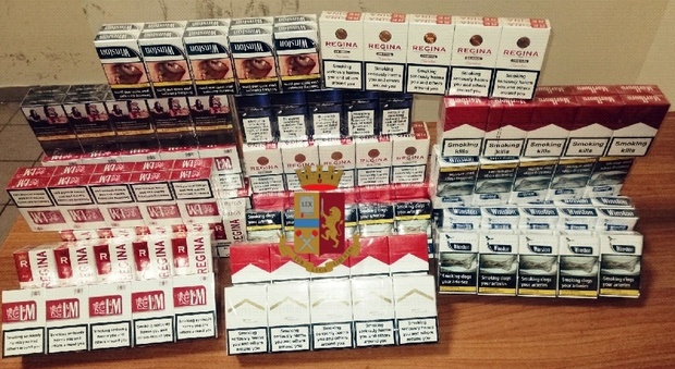 Cinque chili di sigarette di contrabbando in casa: denunciato 60enne a Secondigliano