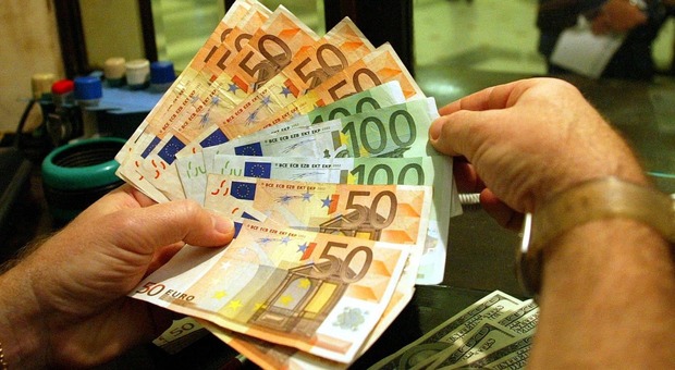 TRUFFA Sottrae 12mila euro a un 66enne: denunciato
