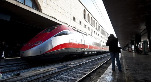 Caso Frecciarossa, pendolari pronti a bloccare i treni: campani più penalizzati