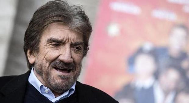 Gigi Proietti compie 75 anni: pioggia di auguri su Twitter, c'è anche Zingaretti