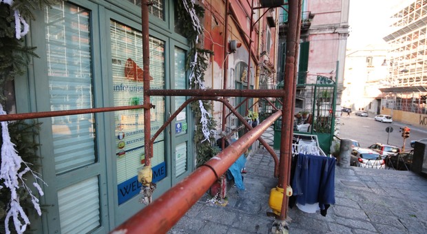 Turisti, informazioni zero: la beffa degli infopoint a Napoli