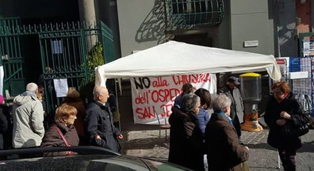 'No' alla chiusura del San Gennaro: oltre 300 visite gratuite per la «rinascita» del presidio ospedaliero della Sanità