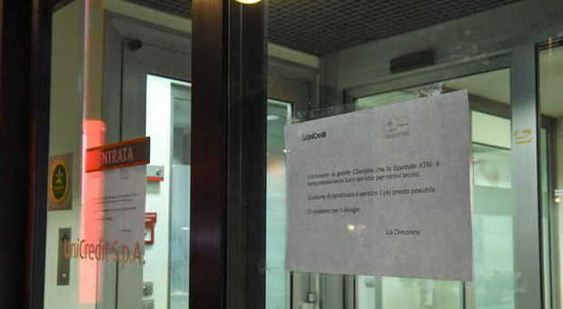 Banche chiuse venerdì per l'agitazione dei dipendenti