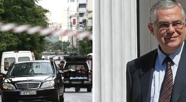 Atene, esplosione nell'auto dell'ex premier Papademos: ferito