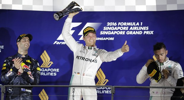 Gp Singapore, vince Rosberg, Raikkonen quarto, Vettel super rimonta: parte 22.mo, quinto al traguardo