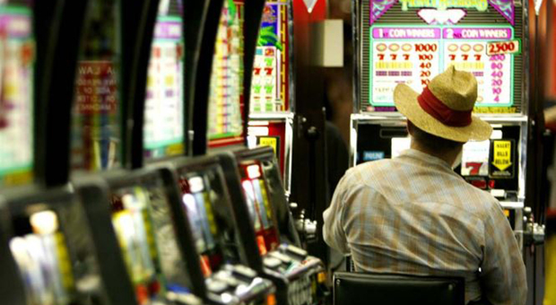 Il gioco d'azzardo stronca l'amore? Terapia di coppia con l'Usl