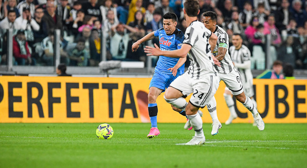 Lozano contro la Juventus