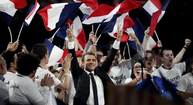 Francia, nel quartier generale di Macron a Paerigi si respira aria di vittoria. Ma già si pensa alle politiche di giugno