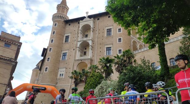 Giro d'Italia under23, che vetrina per le Marche: partenza da Urbino e tappa da Gradara