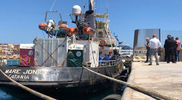 Mare Ionio, Di Maio: «Sequestro positivo. Spero smettano di girare nel Mediterraneo»