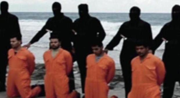 Isis sgozza 21 cristiani copti in Libia. Le foto choc su Twitter
