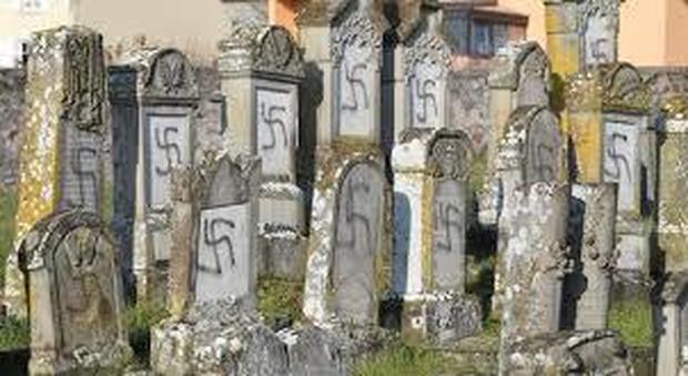 In Francia aumento del 30% degli atti antisemiti nel 2019, varata legge con multe salate per gli haters