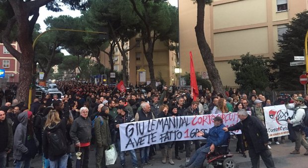 Roma, sequestrato il centro sociale Corto Circuito: «Gravi abusi»