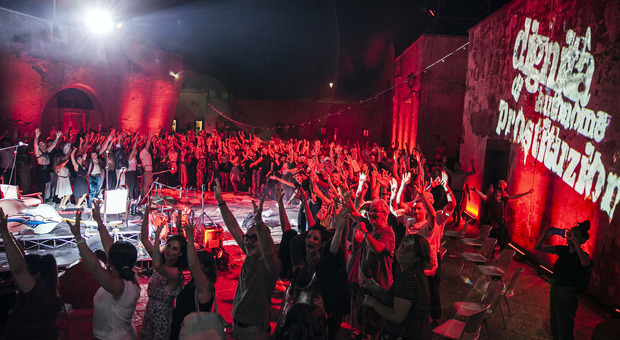 Napoli, oltre 16.000 paganti: chiude col botto «Dignità» a Sant'Elmo