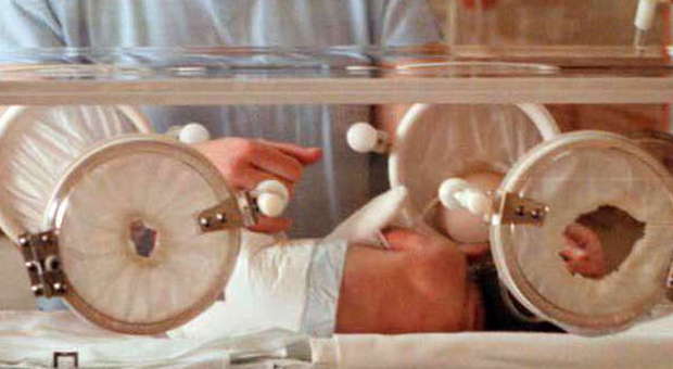 Neonato morto subito dopo il parto, otto indagati tra medici e infermieri