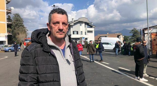 Aerei caduti a Guidonia, il proprietario dell'auto colpita: «Se fossi uscito pochi secondi prima da casa sarei morto»