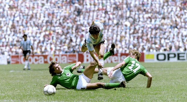 Un fallo ai danni di Maradona nella finale mondiale del 1986