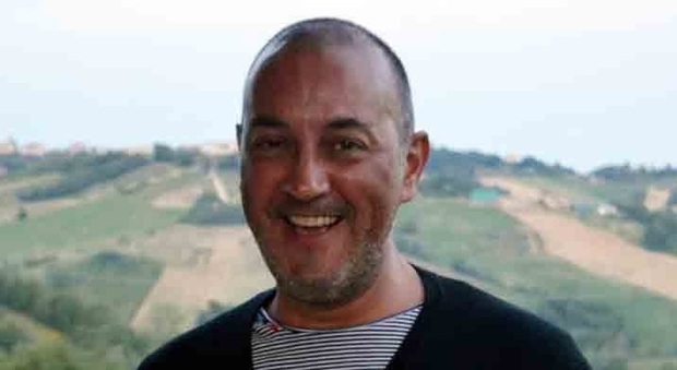 Infarto nella notte, vani i soccorsi: l'imprenditore Massimo Mancini muore a 51 anni