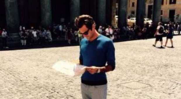 Federer fa il turista nel centro di Roma in cerca di un gelato al Pantheon