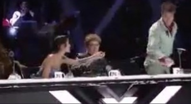 X Factor, lite tra Fedez e Levante durante la pubblicità: "Sei un bambino"