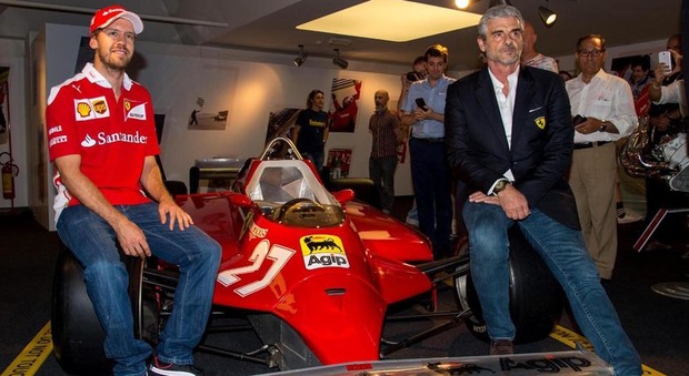 Sebastian Vettel e Maurizio Arrivabene all'inaugurazione della mostra "Ferraristi per sempre" a Maranello