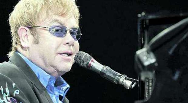 Elton John ritorna dopo 41 anni, stasera ​al Forum l'unica data italiana del tour