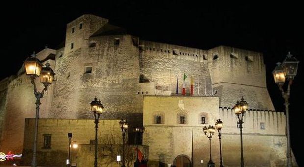 Napoli, è il giorno del risparmio energetico: castelli al buio e luci al Led a via Pigna