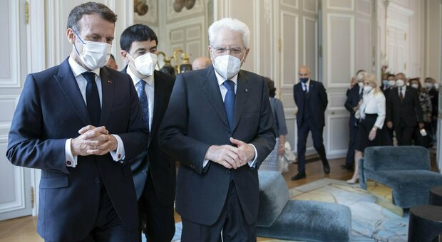 Mattarella con Macron: «Proponiamo un servizio civile italo-francese. Italia è alleato fondamentale»