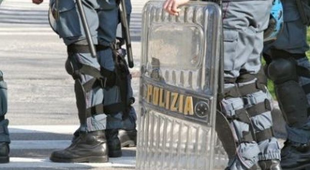 Scontri a Napoli, funzionari polizia: «Serve arresto in flagranza differita»
