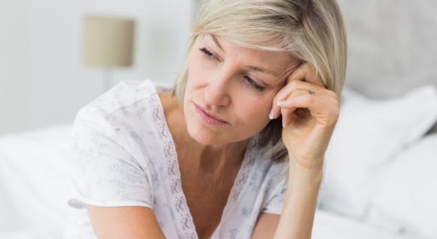 Allarme menopausa: “Danneggia i polmoni come 20 sigarette al giorno”