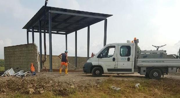 La beffa di Cona: il centro profughi si allarga ancora, nuovo capannone
