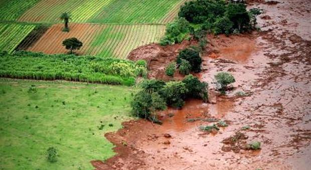 Brasile, crolla una diga nello stato di Bahia