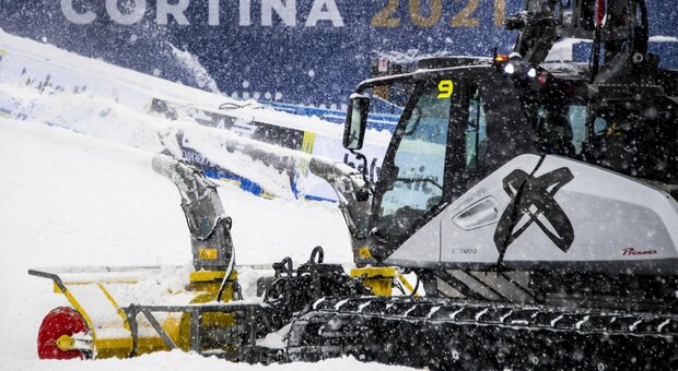 Maltempo e neve a Cortina: annullata la supercombinata