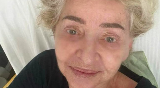 Enrica Bonaccorti: «Altri due mesi e sarei morta. Mi hanno operata a cuore aperto per 8 ore»