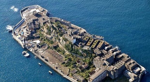 Hashima, l’isola fantasma del Giappone set del film 007 Skyfall