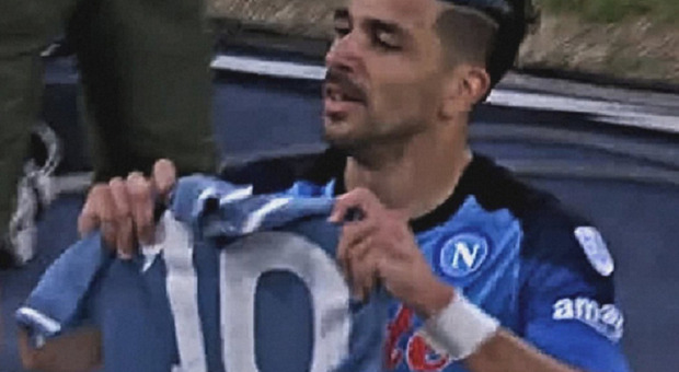 Napoli-Sampdoria, Simeone segna e dedica il gol a Maradona. Osimhen chiude da capocannoniere, ovazione per Quagliarella