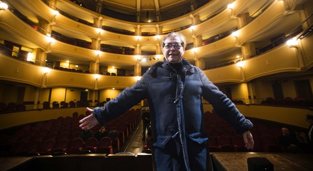 Napoli, la rabbia di Nino D'Angelo: «Lascio il Trianon, teatro abbandonato»