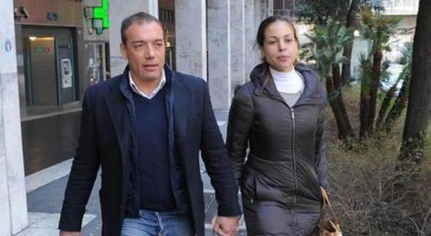 Ruby Ter, l'ex fidanzato di Karima a Berlusconi: "Non le dia le banconote da 500 euro" - Leggi