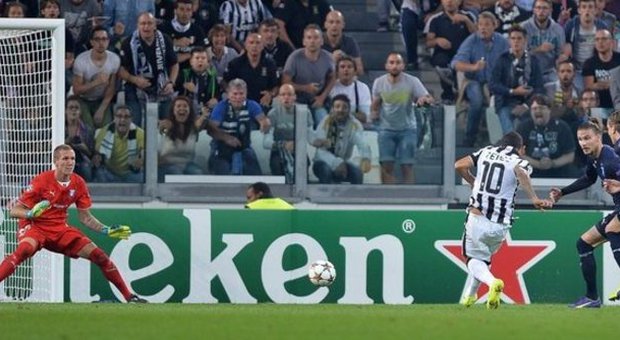 L'Euro-Juve ritrova i gol di Tevez: doppietta d'autore e il Malmoe va ko