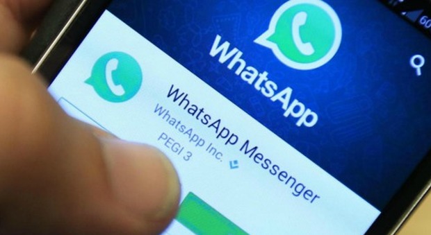 Tutto il paese in un unico gruppo Whatsapp: "Ecco a cosa ci serve"