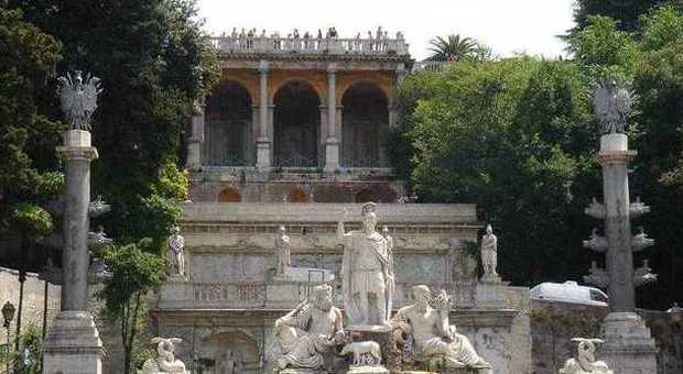 Pincio, al via il restauro della statua di Raffaello Sanzio